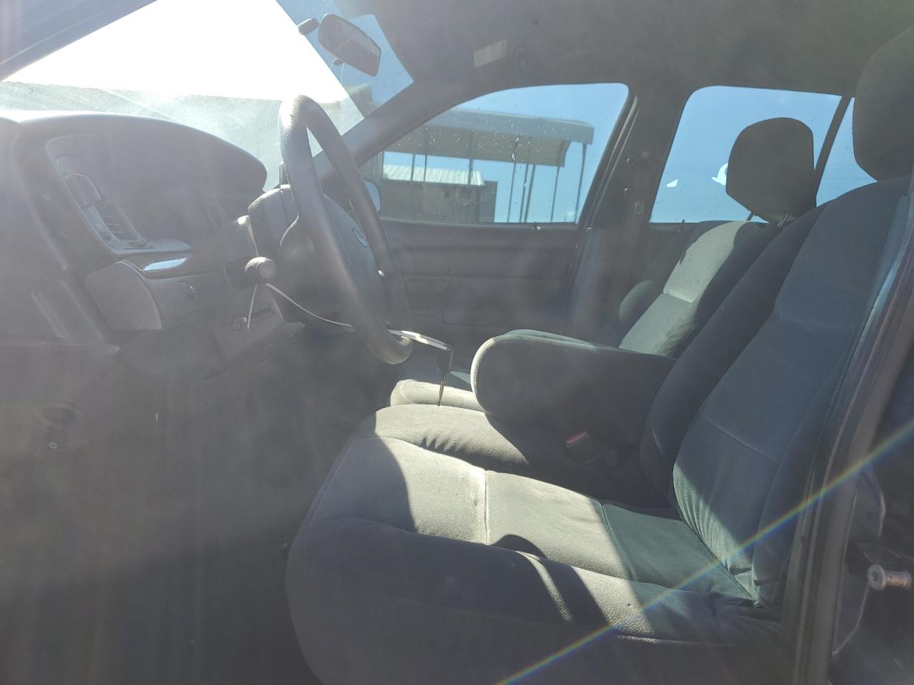 2005 Ford Crown Victoria VIN: 2FAFP73W95X153117 Lot: 86520535