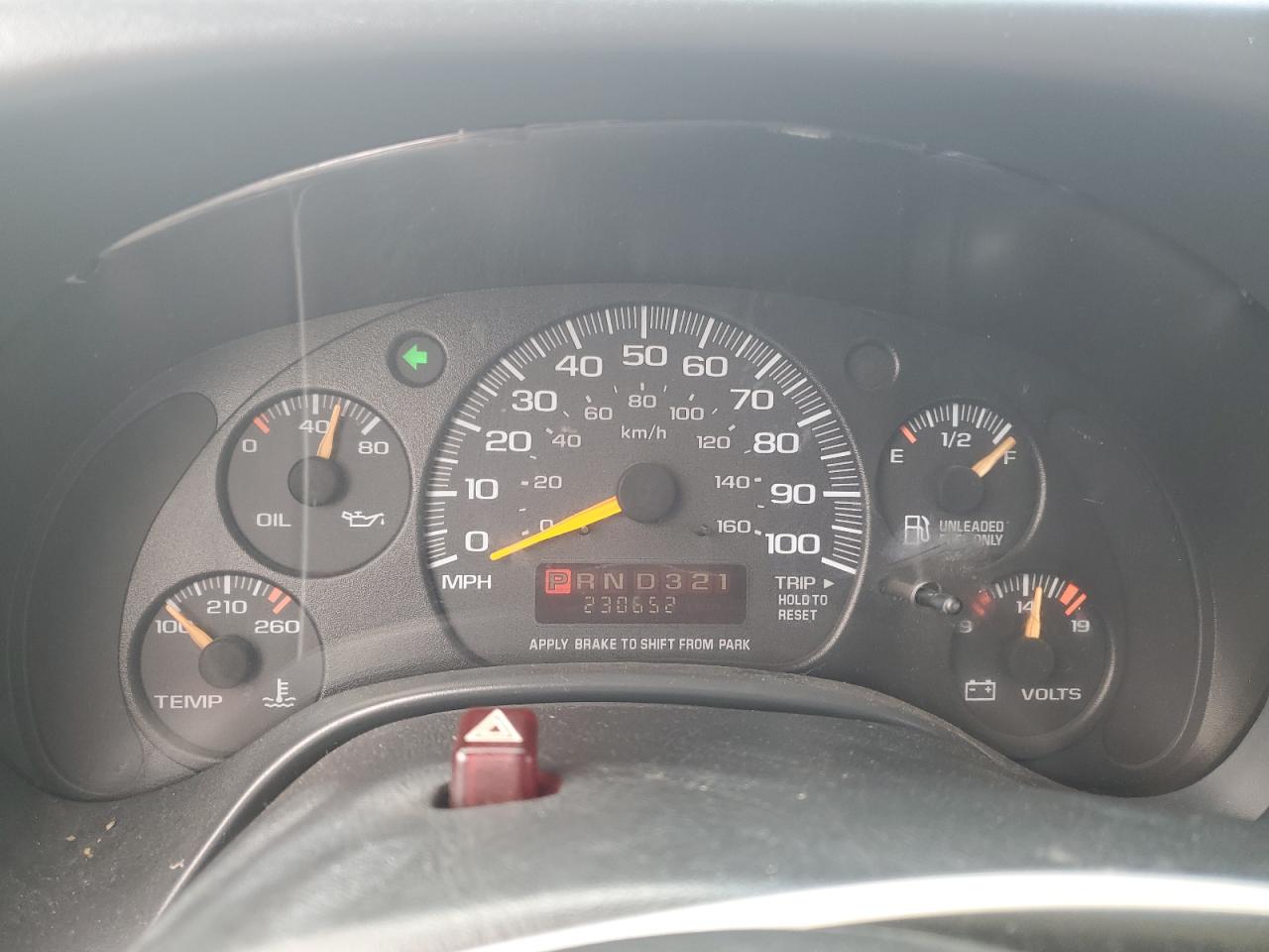 2000 Chevrolet Express G1500 VIN: 1GBFG15R8Y1240748 Lot: 82499705