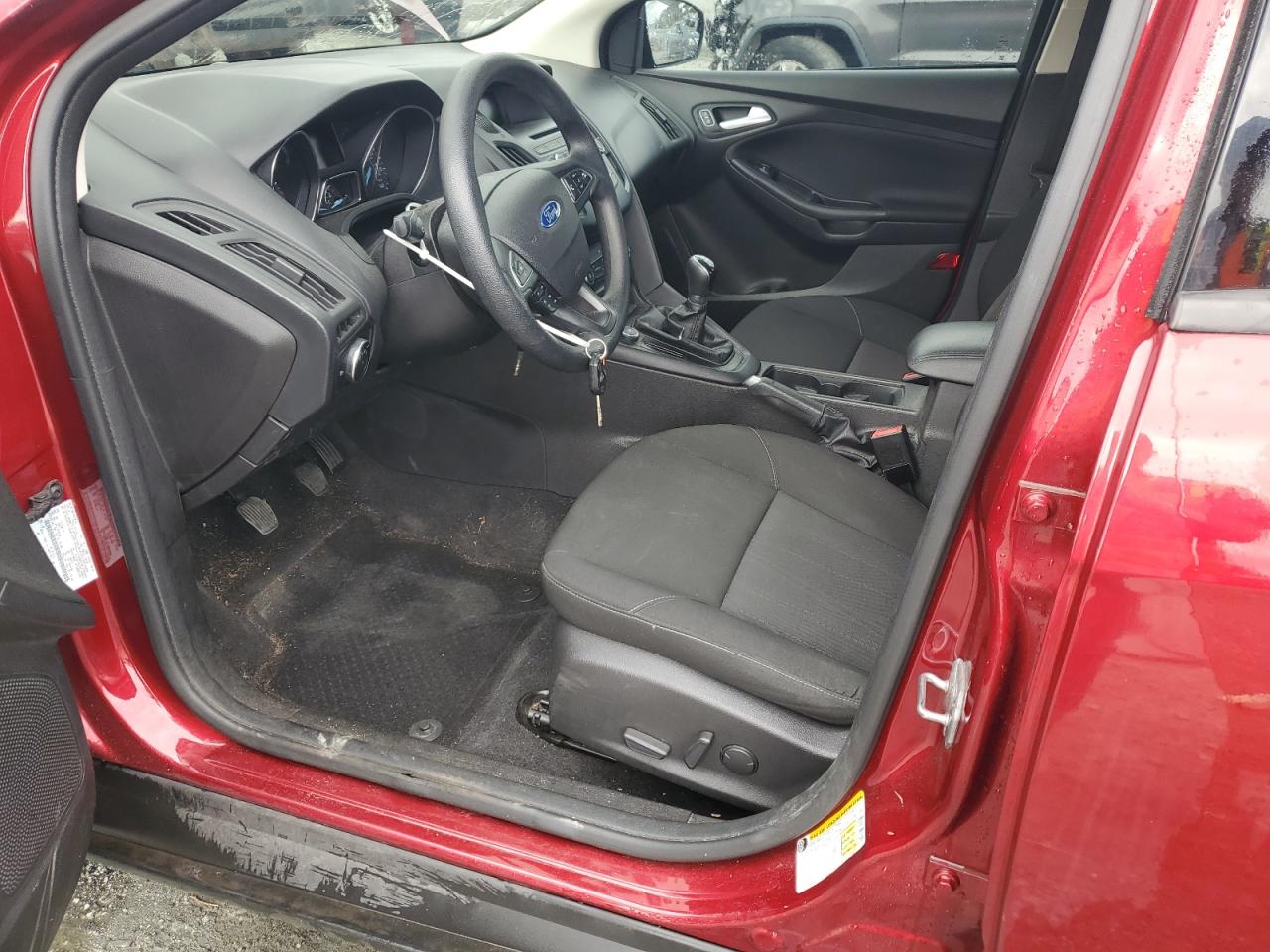 2015 Ford Focus Se VIN: 1FADP3F21FL353612 Lot: 85542755