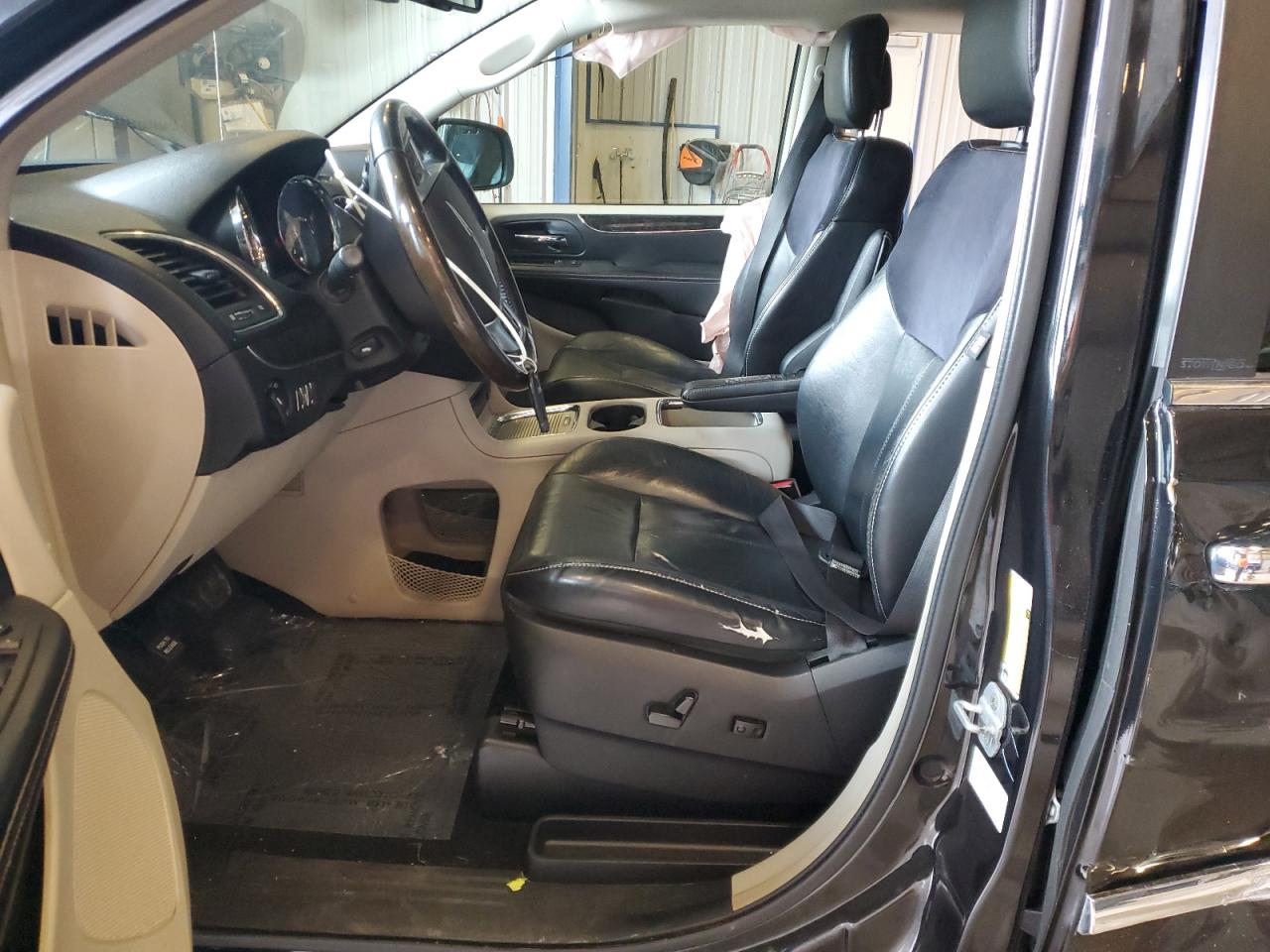 2012 Chrysler Town & Country Limited VIN: 2C4RC1GG6CR140538 Lot: 82221695