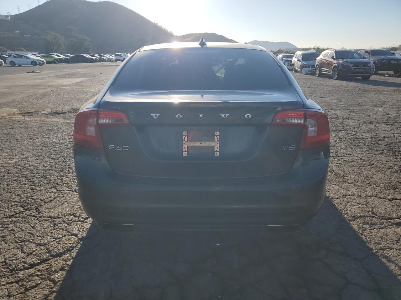 2014 Volvo S60 T5 VIN: YV1612FS9E2286111 Lot: 87399025