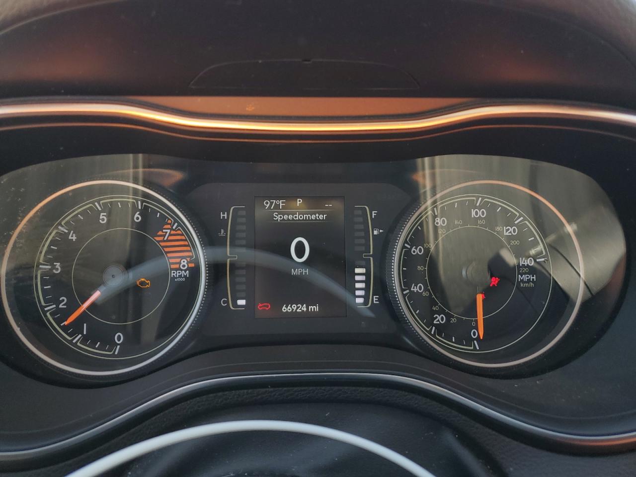 2019 Jeep Cherokee Latitude Plus VIN: 1C4PJLLXXKD286392 Lot: 85587745