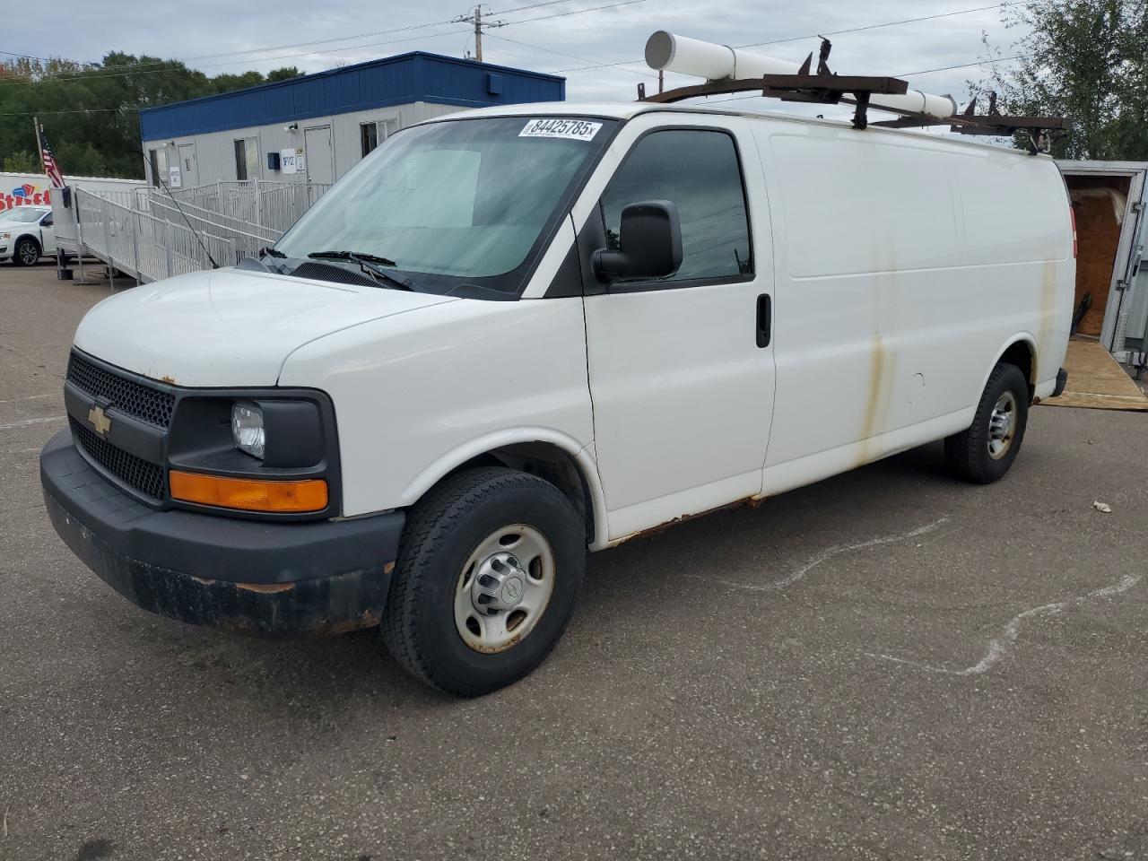 CHEVROLET EXPRESS 2011. Lot# 84425785. VIN 1GCWGGCA1B1129428. Photo 1