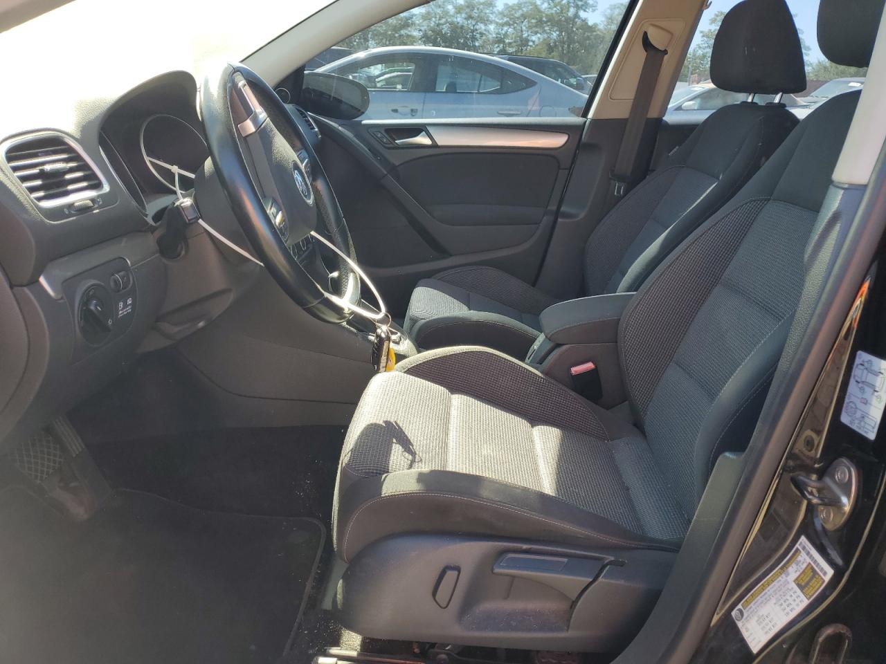 2013 Volkswagen Golf VIN: WVWDM7AJ6DW035148 Lot: 83924955