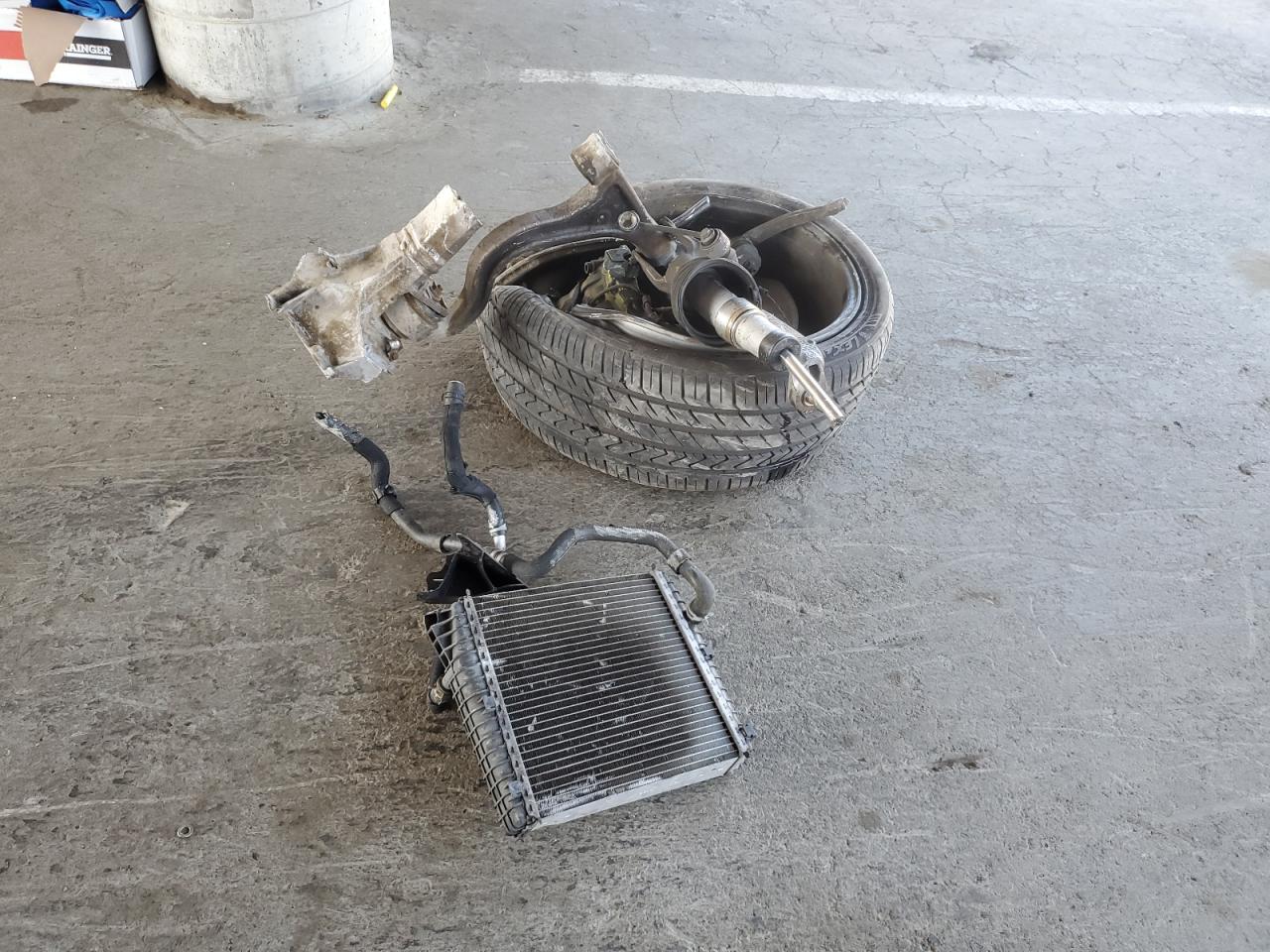 2014 Porsche Panamera S Hybrid VIN: WP0AD2A74EL044363 Lot: 82693505