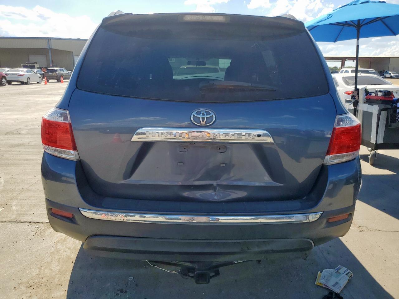 2013 Toyota Highlander Base VIN: 5TDZK3EH3DS092158 Lot: 85569255