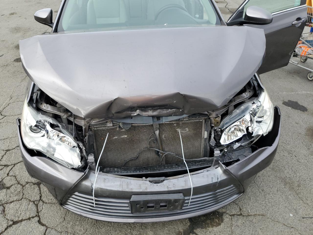 2016 Toyota Camry Le VIN: 4T4BF1FK7GR526197 Lot: 84003825