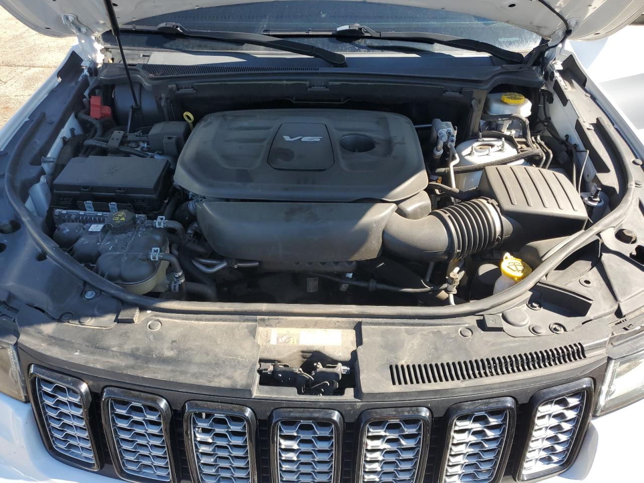 2018 Jeep Grand Cherokee Laredo VIN: 1C4RJFAG1JC211176 Lot: 85386285