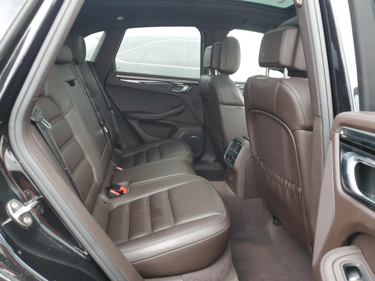 2019 Porsche Macan S VIN: WP1AB2A53KLB33131 Lot: 89615815