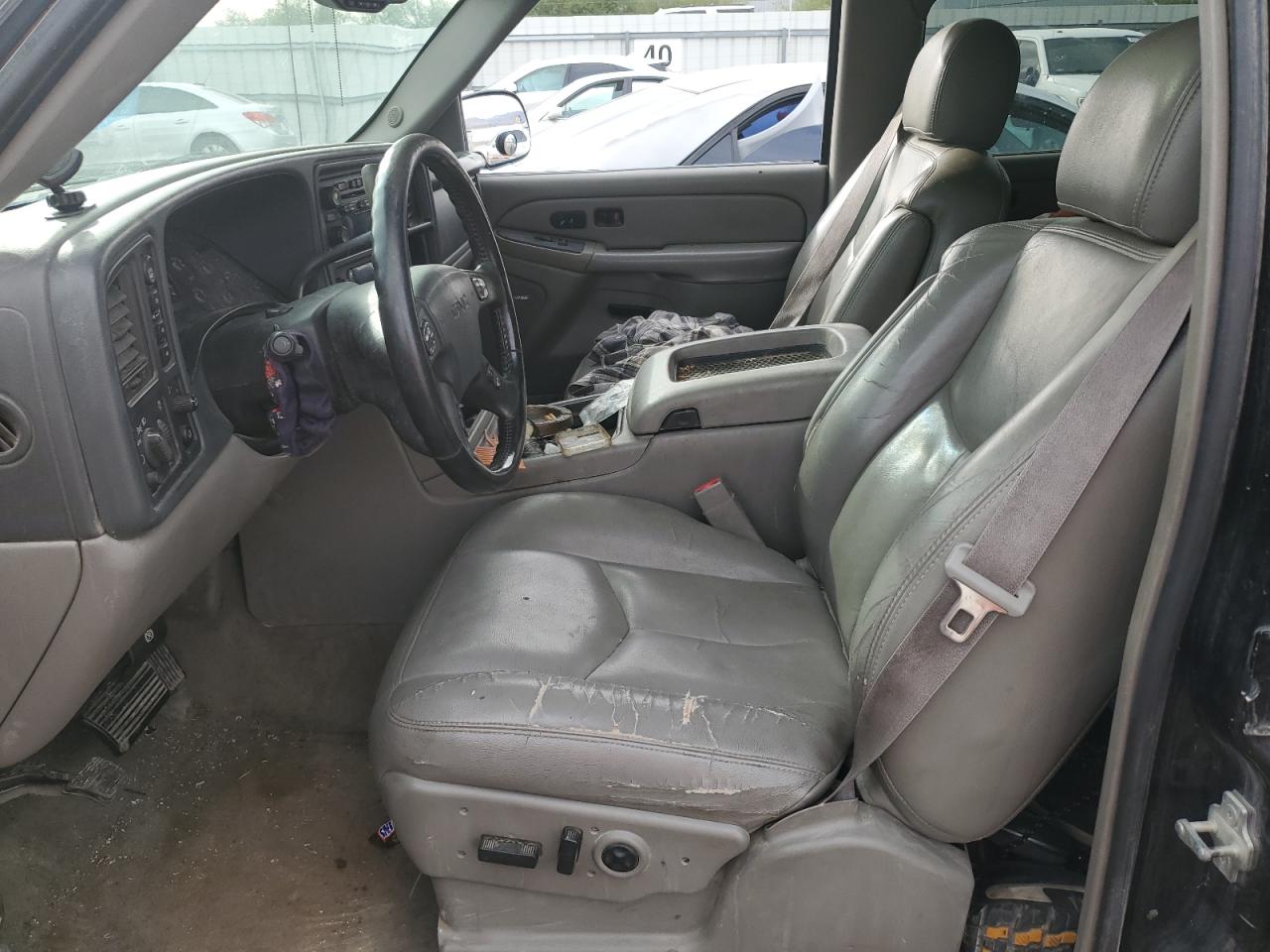 2005 GMC Yukon VIN: 160257 Lot: 86550605