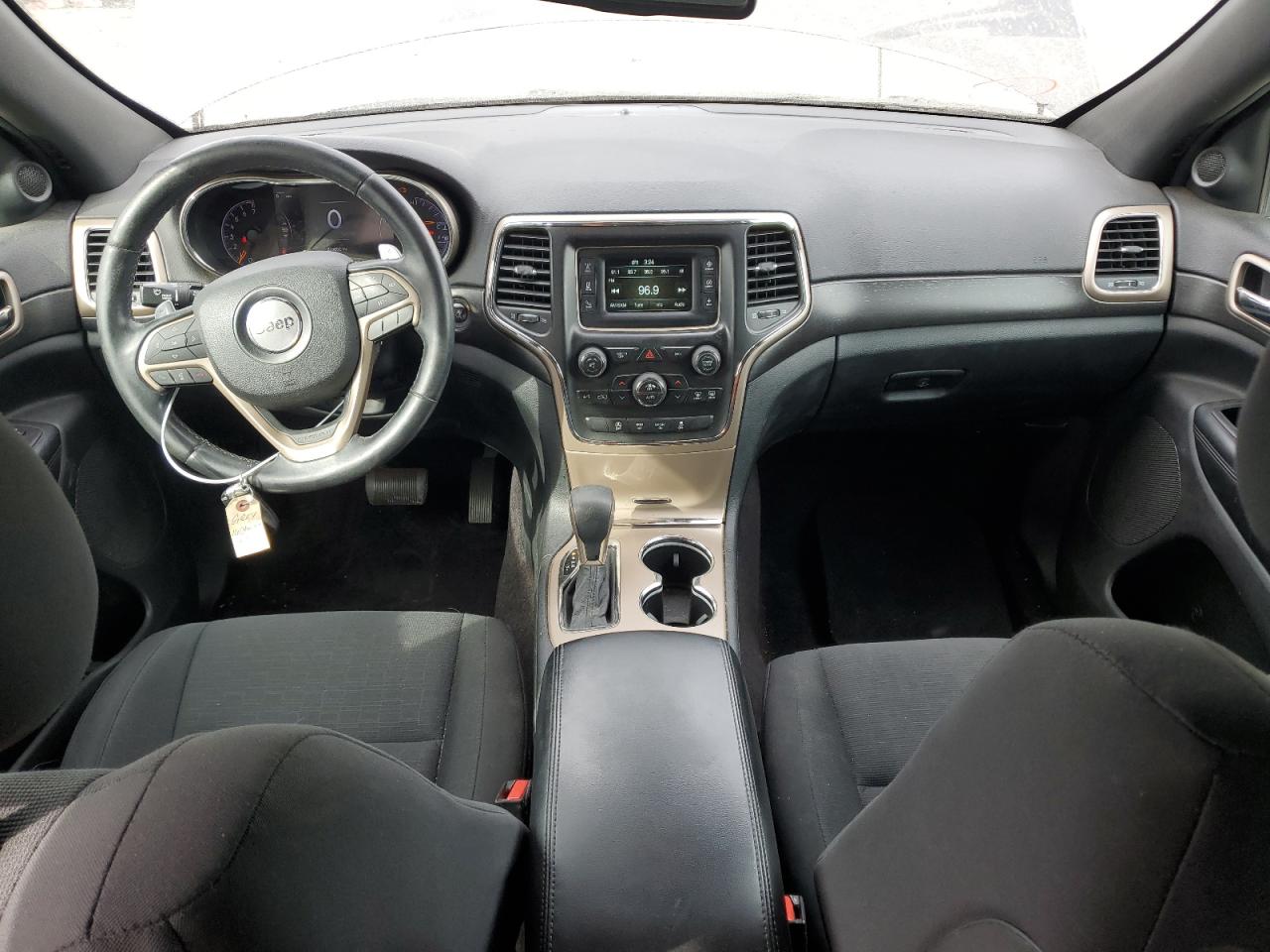 2016 Jeep Grand Cherokee Laredo VIN: 1C4RJFAG8GC390082 Lot: 82210225