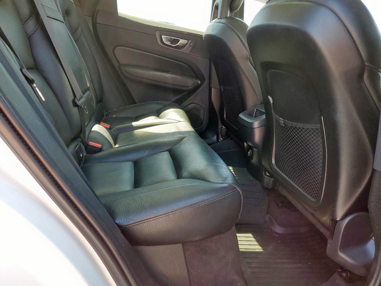 2019 Volvo Xc60 T5 VIN: LYV102RKXKB186768 Lot: 85666365