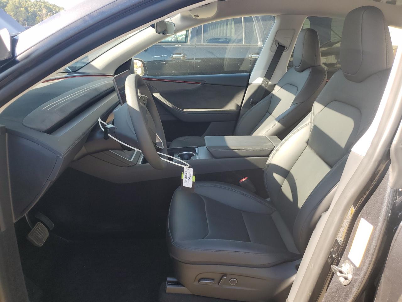 2026 Tesla Model Y VIN: 7SAYGDEE1TA384581 Lot: 86311645