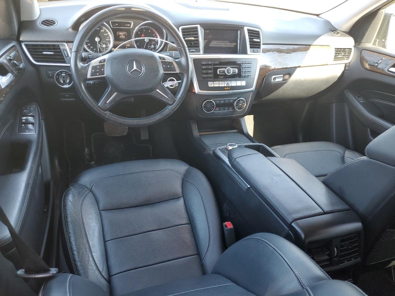 2015 Mercedes-Benz Ml 350 VIN: 4JGDA5JB2FA563934 Lot: 86833585