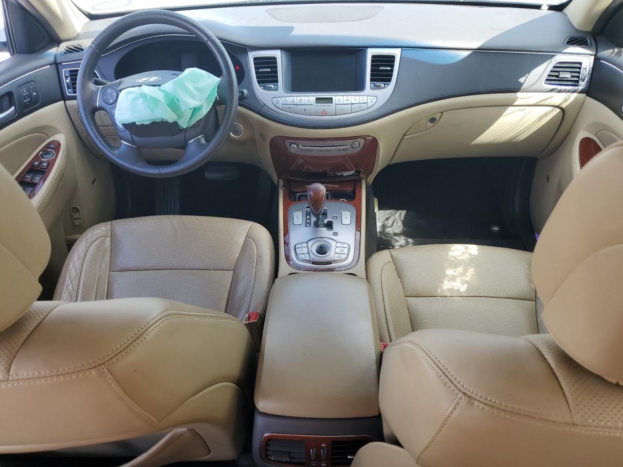 2012 Hyundai Genesis 3.8L VIN: KMHGC4DDXCU211872 Lot: 84649205