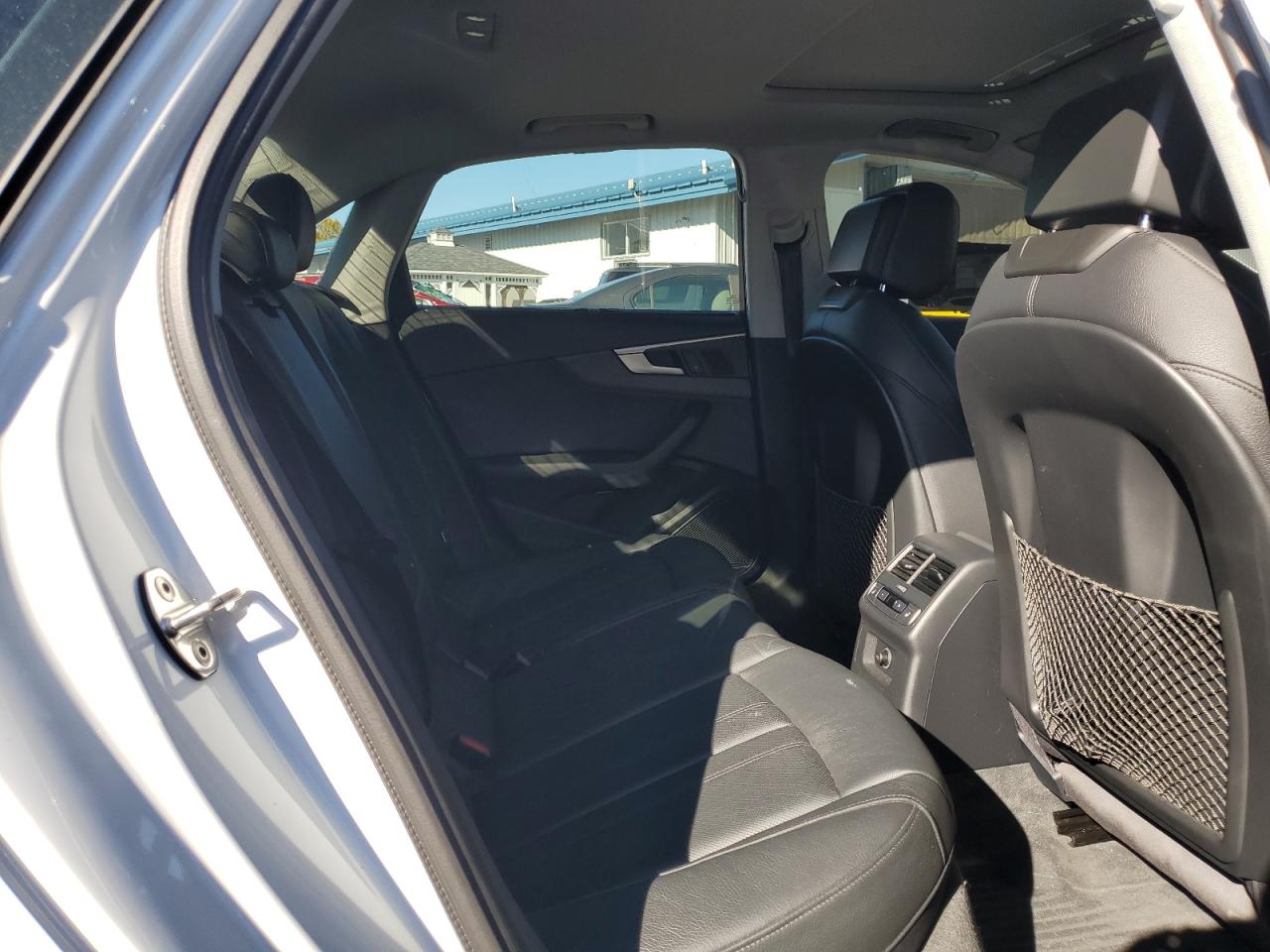 2017 Audi A4 Prestige VIN: WAUFNAF47HN038672 Lot: 82444655