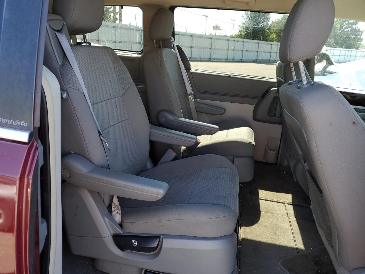 2009 Chrysler Town & Country Touring VIN: 2A8HR54139R676043 Lot: 84980205