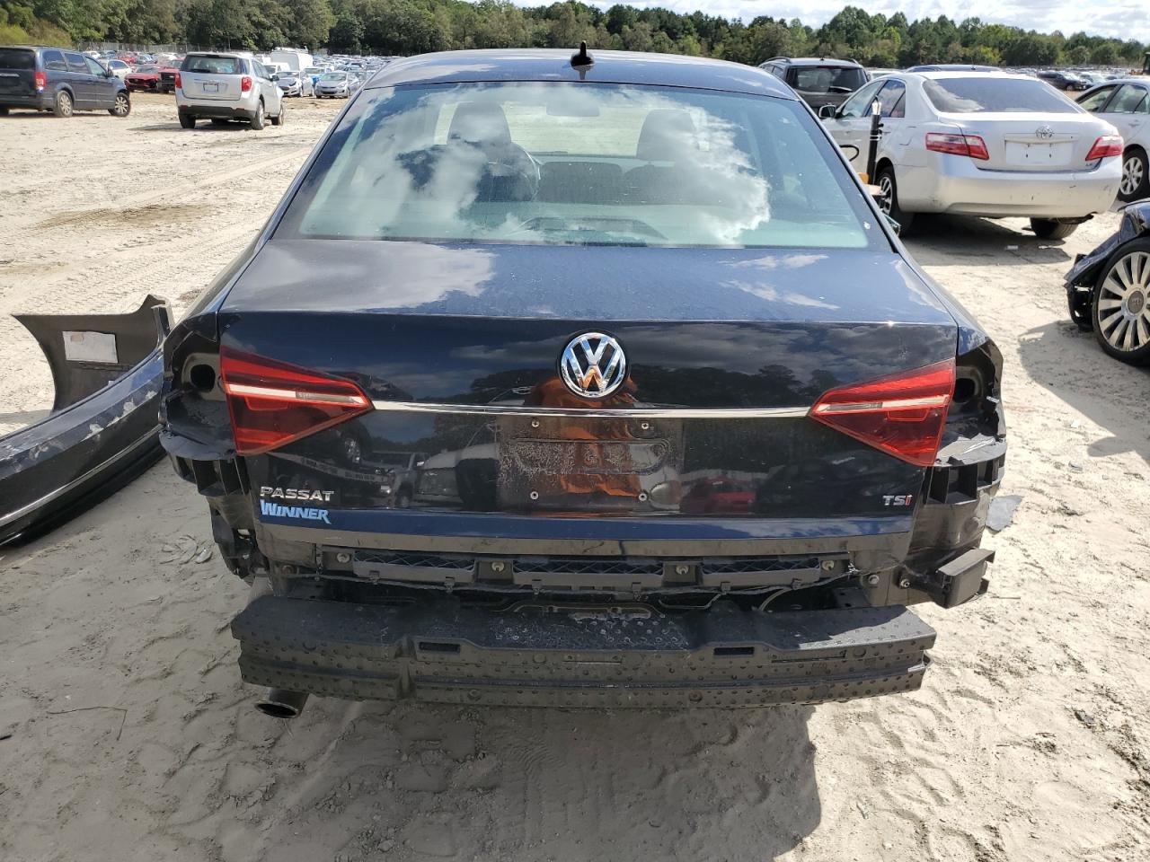 2017 Volkswagen Passat R-Line VIN: 1VWDT7A3XHC048087 Lot: 85141615