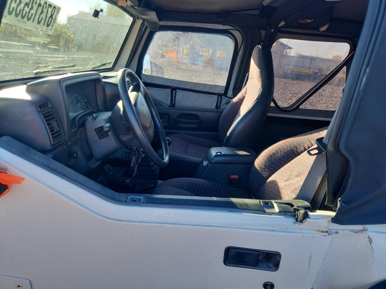 1999 Jeep Wrangler / Tj Se VIN: 1J4FY29P3XP439266 Lot: 87313535