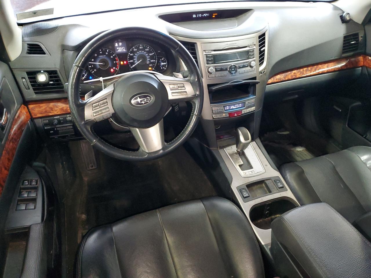 2011 Subaru Legacy 2.5I Limited VIN: 4S3BMCK67B3261935 Lot: 84256065