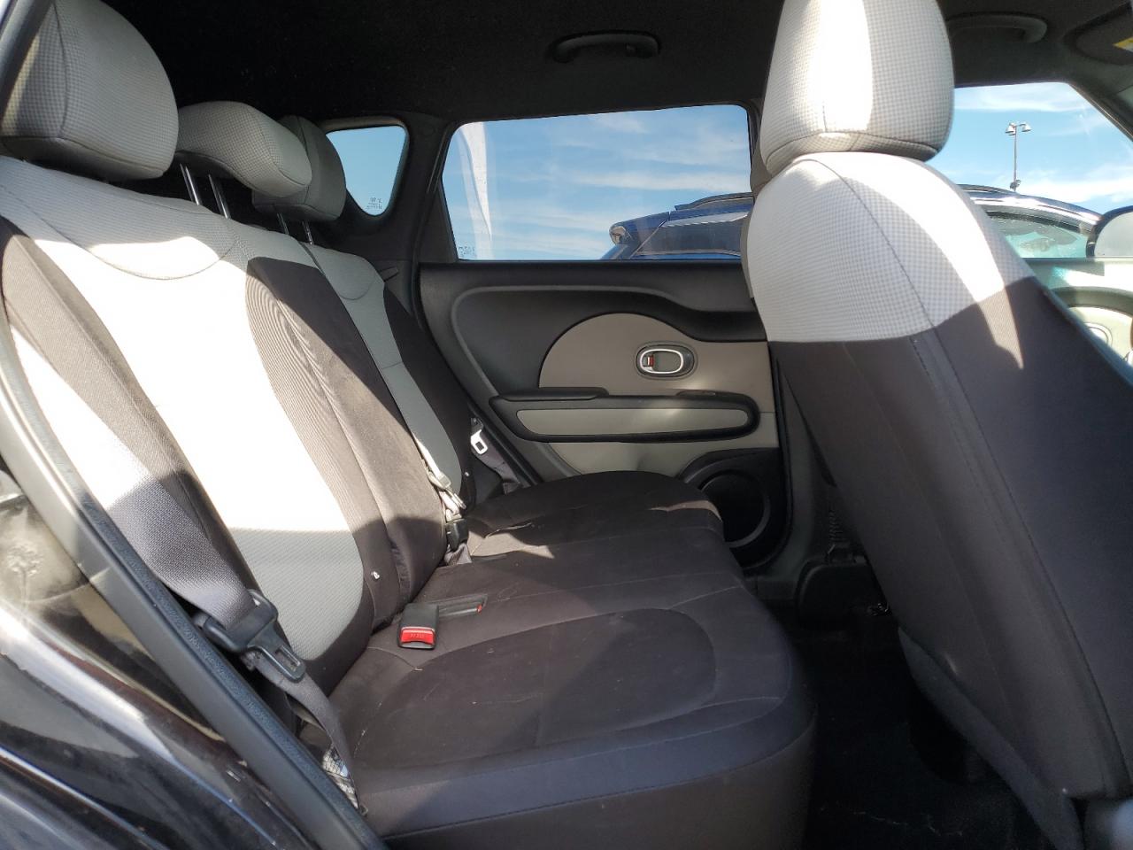 2018 Kia Soul VIN: KNDJN2A22J7622979 Lot: 86136095