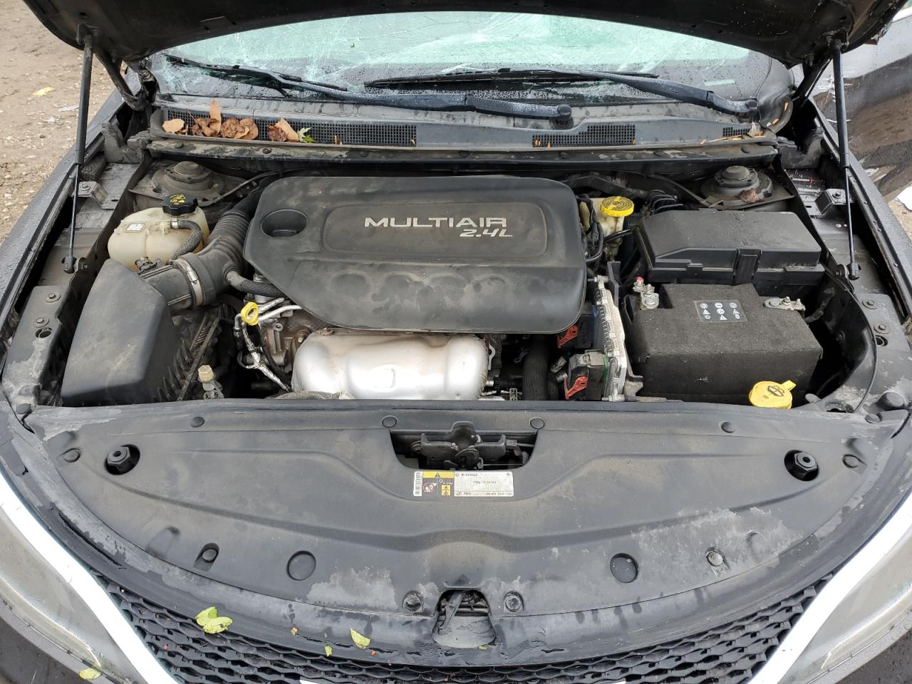 2015 Chrysler 200 Limited VIN: 1C3CCCAB3FN593908 Lot: 90564475