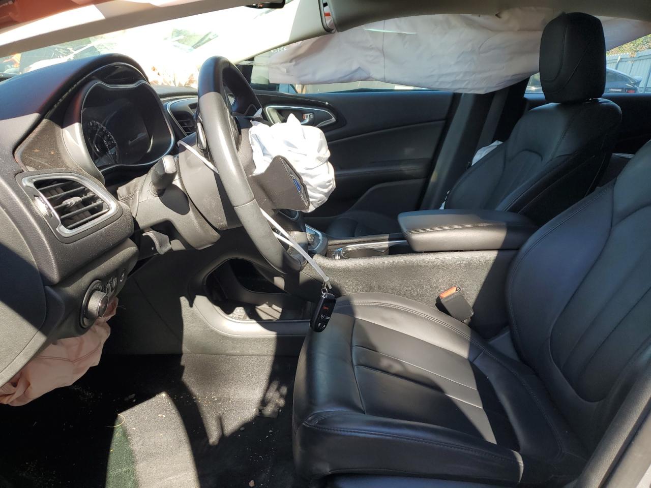 2015 Chrysler 200 C VIN: 1C3CCCEG4FN624329 Lot: 84574825