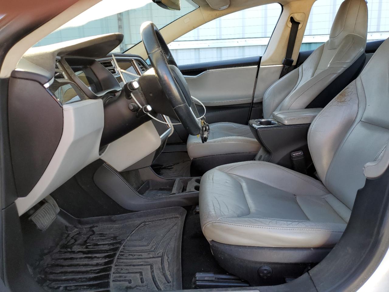 2015 Tesla Model S 85 VIN: 5YJSA1H19FF090459 Lot: 87196645
