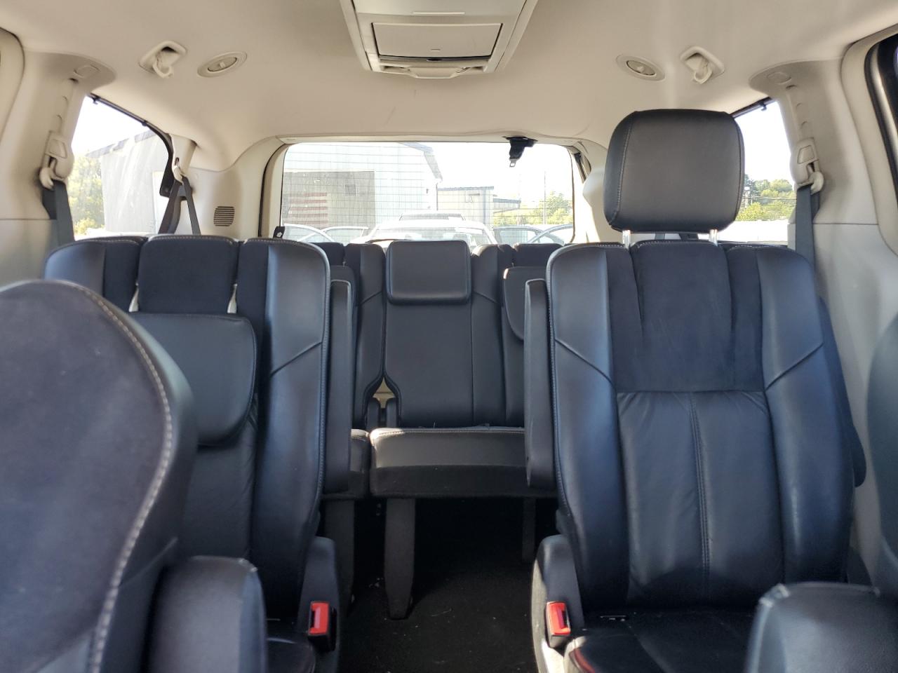 2013 Chrysler Town & Country Limited VIN: 2C4RC1GG9DR748183 Lot: 81897175
