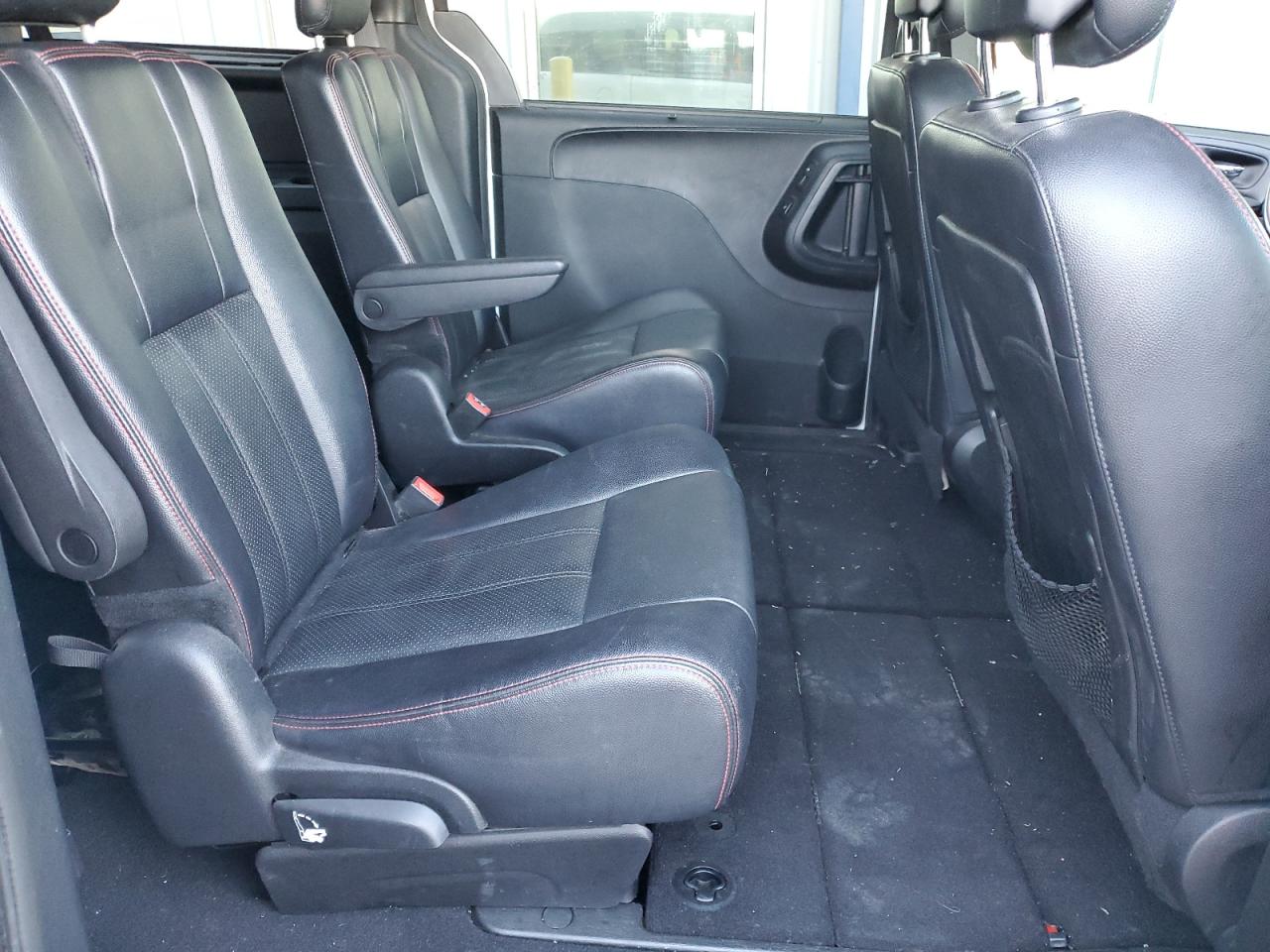 2015 Dodge Grand Caravan R/T VIN: 2C4RDGEGXFR634165 Lot: 86266705