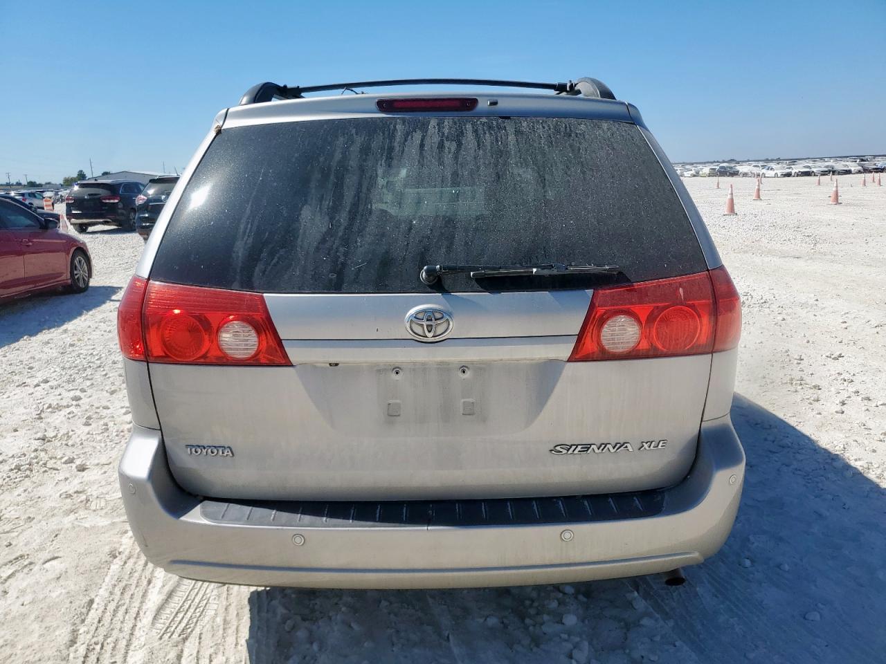 2010 Toyota Sienna Xle VIN: 5TDYK4CC3AS294874 Lot: 85746225