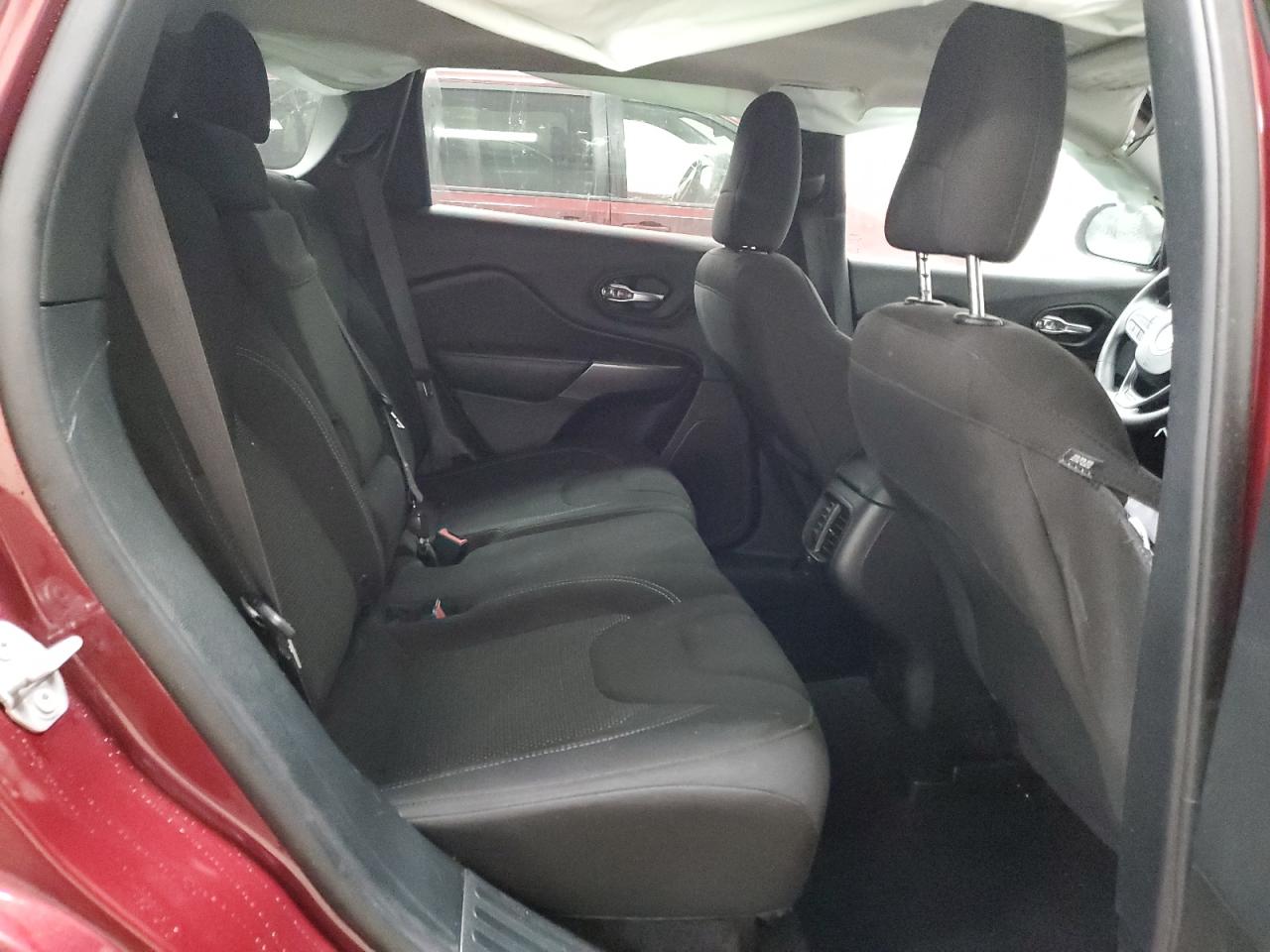 2019 Jeep Cherokee Latitude VIN: 1C4PJLCB0KD241143 Lot: 86598155