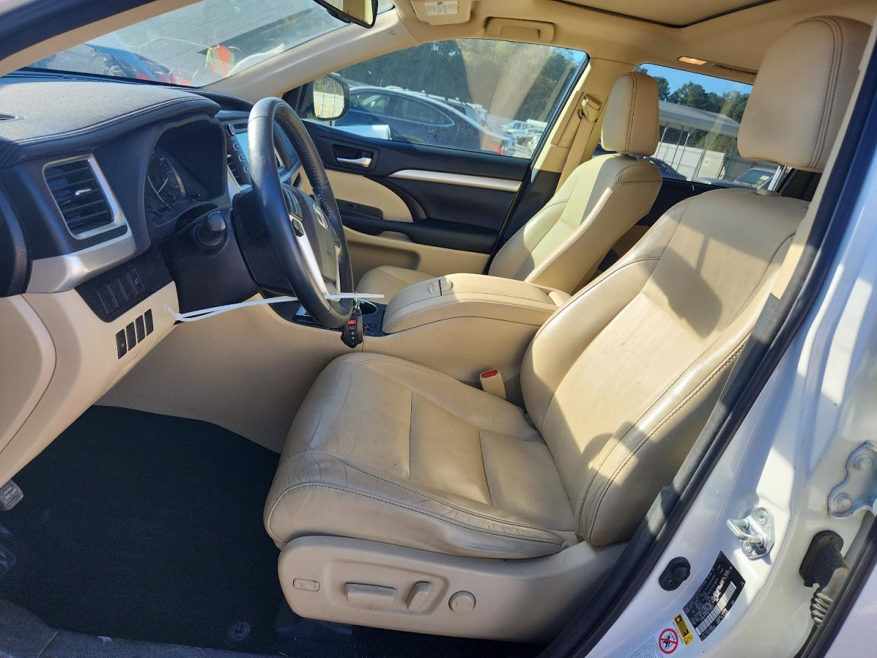 2016 Toyota Highlander Xle VIN: 5TDKKRFHXGS139922 Lot: 86477025