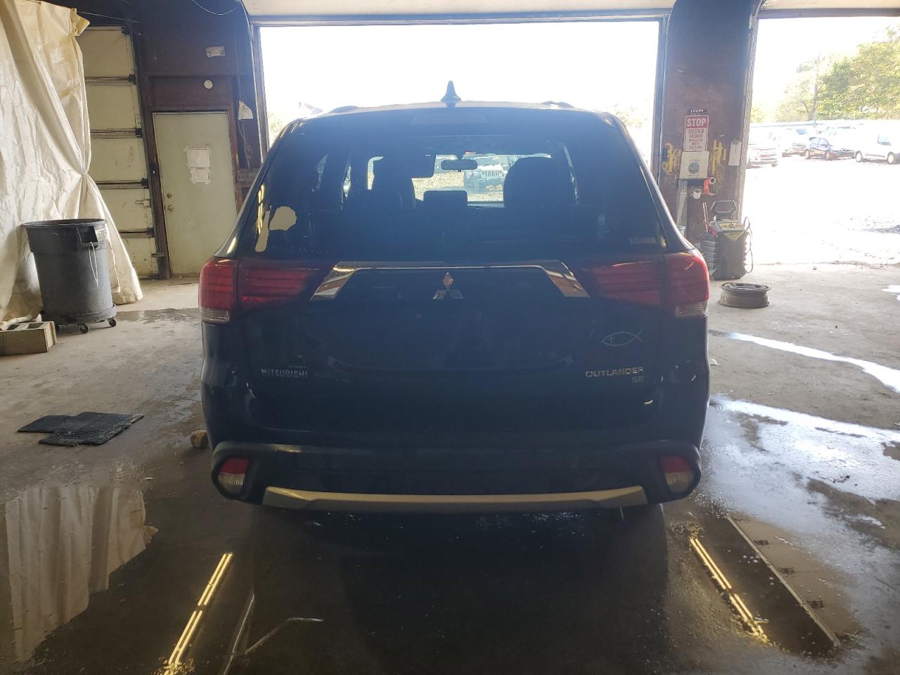 2018 Mitsubishi Outlander Se VIN: JA4AZ3A30JZ070870 Lot: 84548415