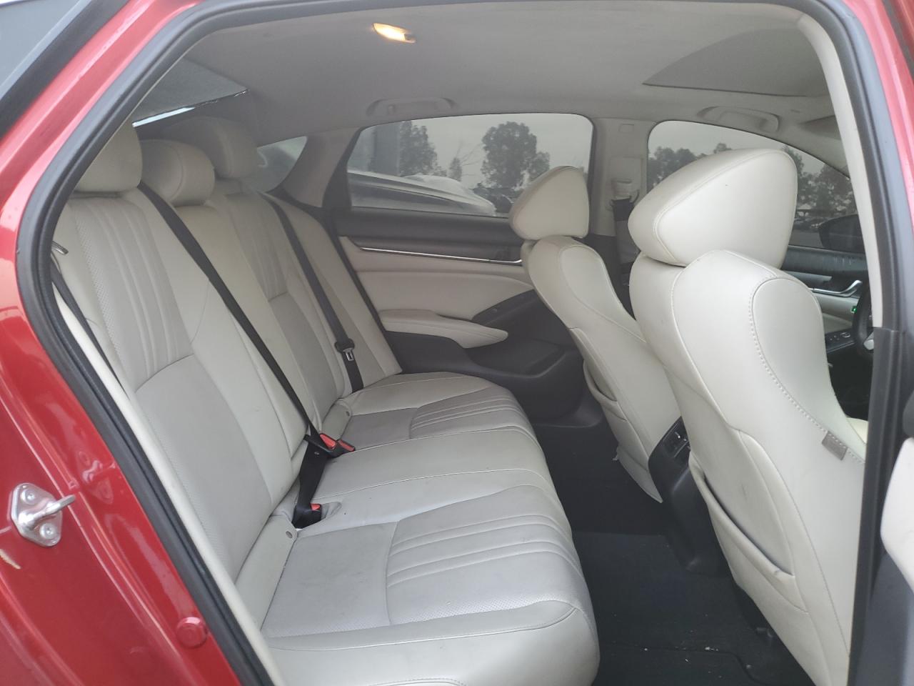 2018 Honda Accord Touring VIN: 1HGCV2F95JA005935 Lot: 85197565