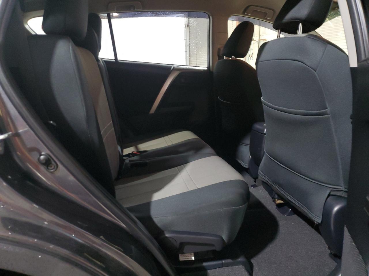 2018 Toyota Rav4 Le VIN: JTMBFREV6JJ213143 Lot: 84734865