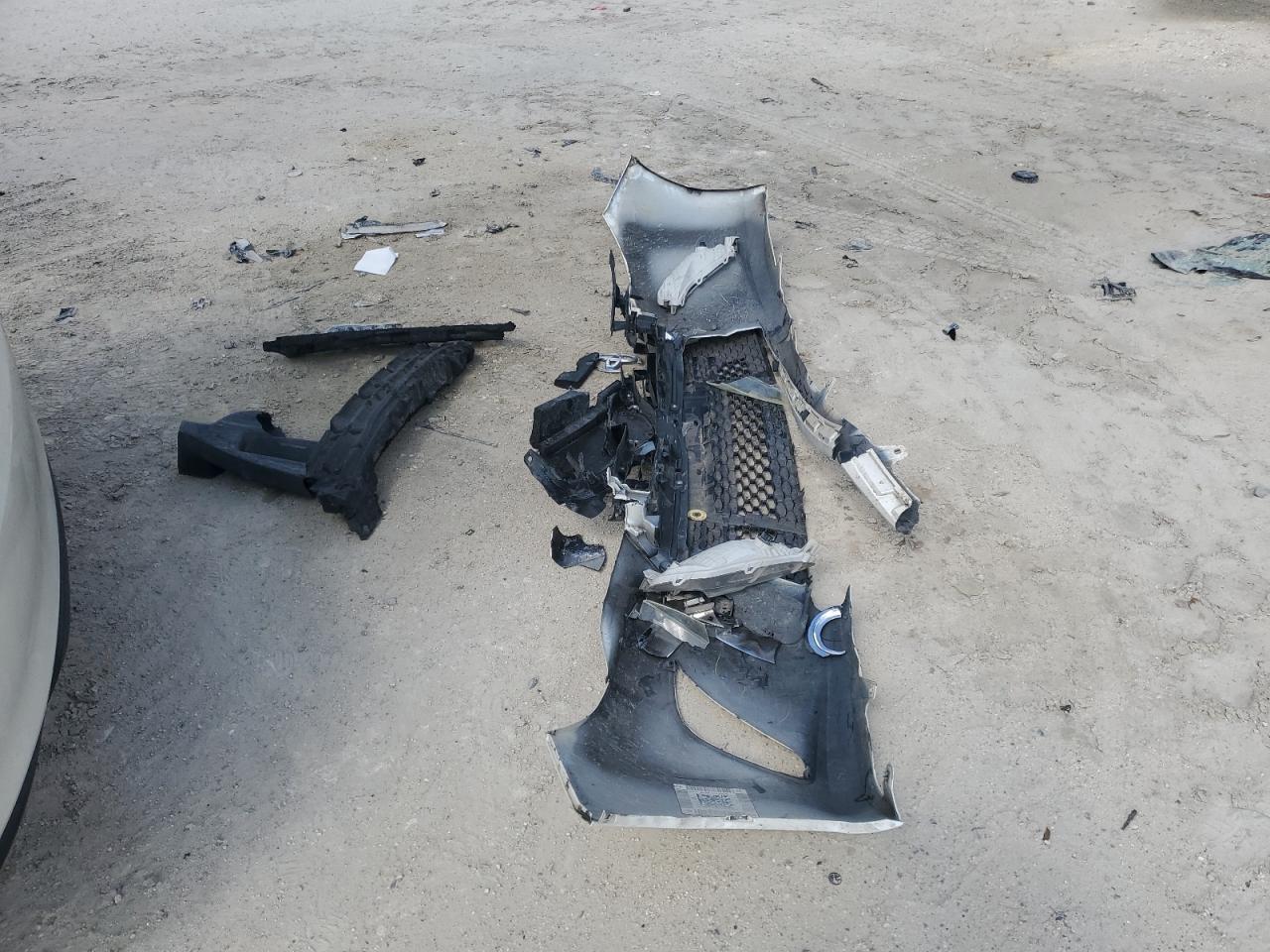 2016 Toyota Camry Le VIN: 4T1BF1FK1GU550621 Lot: 84728605