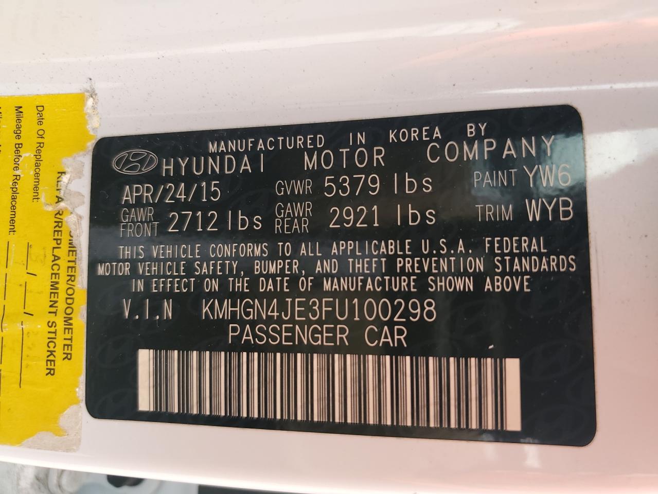 2015 Hyundai Genesis 3.8L VIN: KMHGN4JE3FU100298 Lot: 85576085