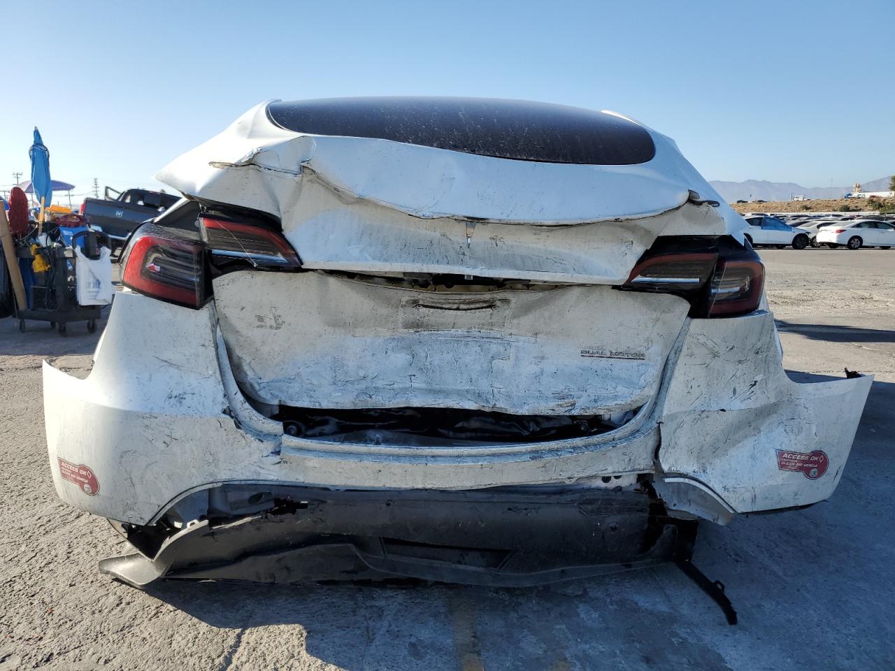 2023 Tesla Model Y VIN: 7SAYGDEF4PF738918 Lot: 82305325