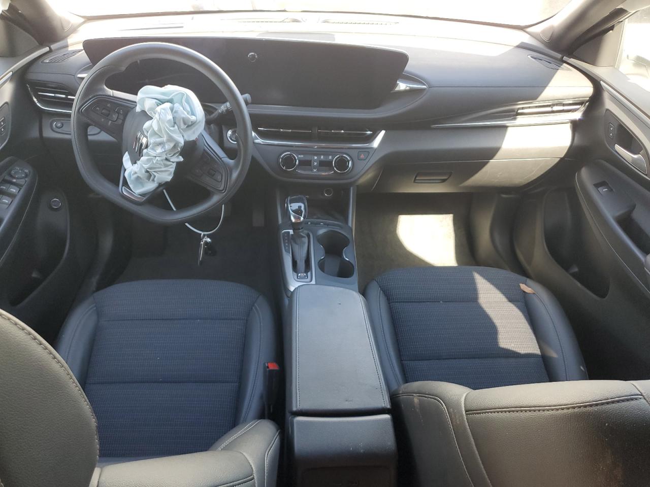 2025 Buick Envista Preferred VIN: KL47LAEPXSB106975 Lot: 89852995