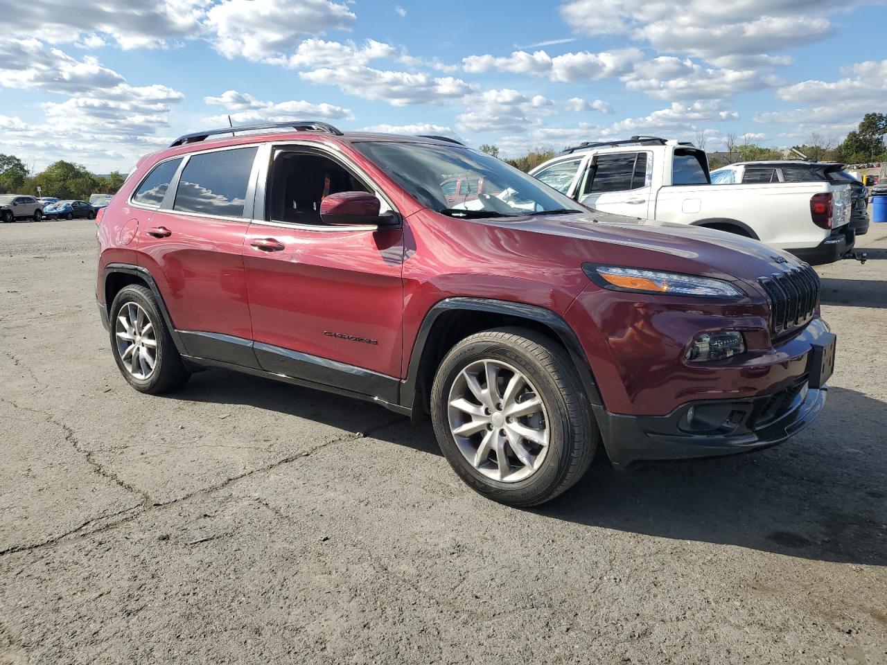2018 Jeep Cherokee Latitude VIN: 1C4PJMCX5JD622499 Lot: 85121585