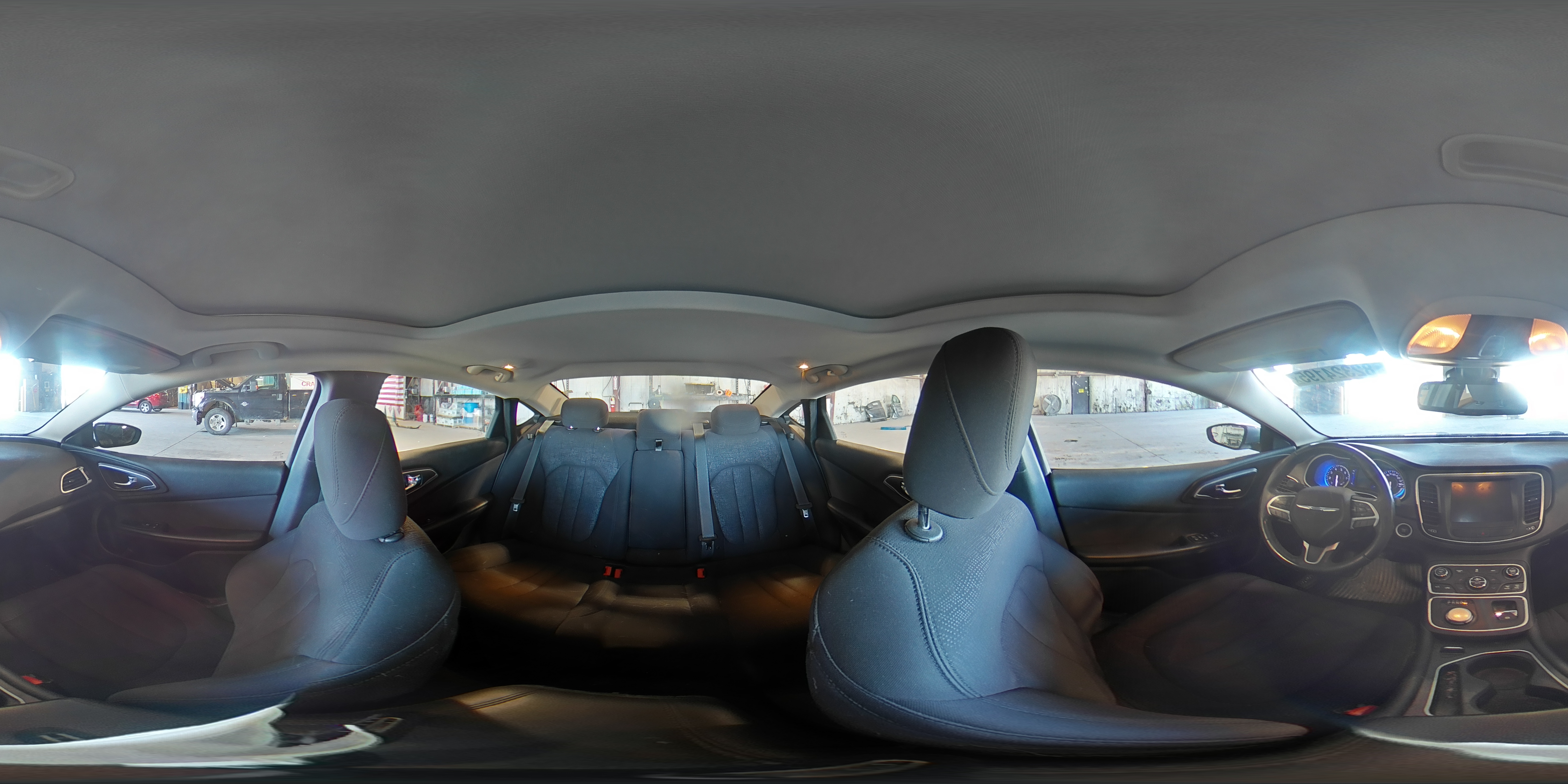 2015 Chrysler 200 Limited VIN: 1C3CCCAB2FN605594 Lot: 82324195