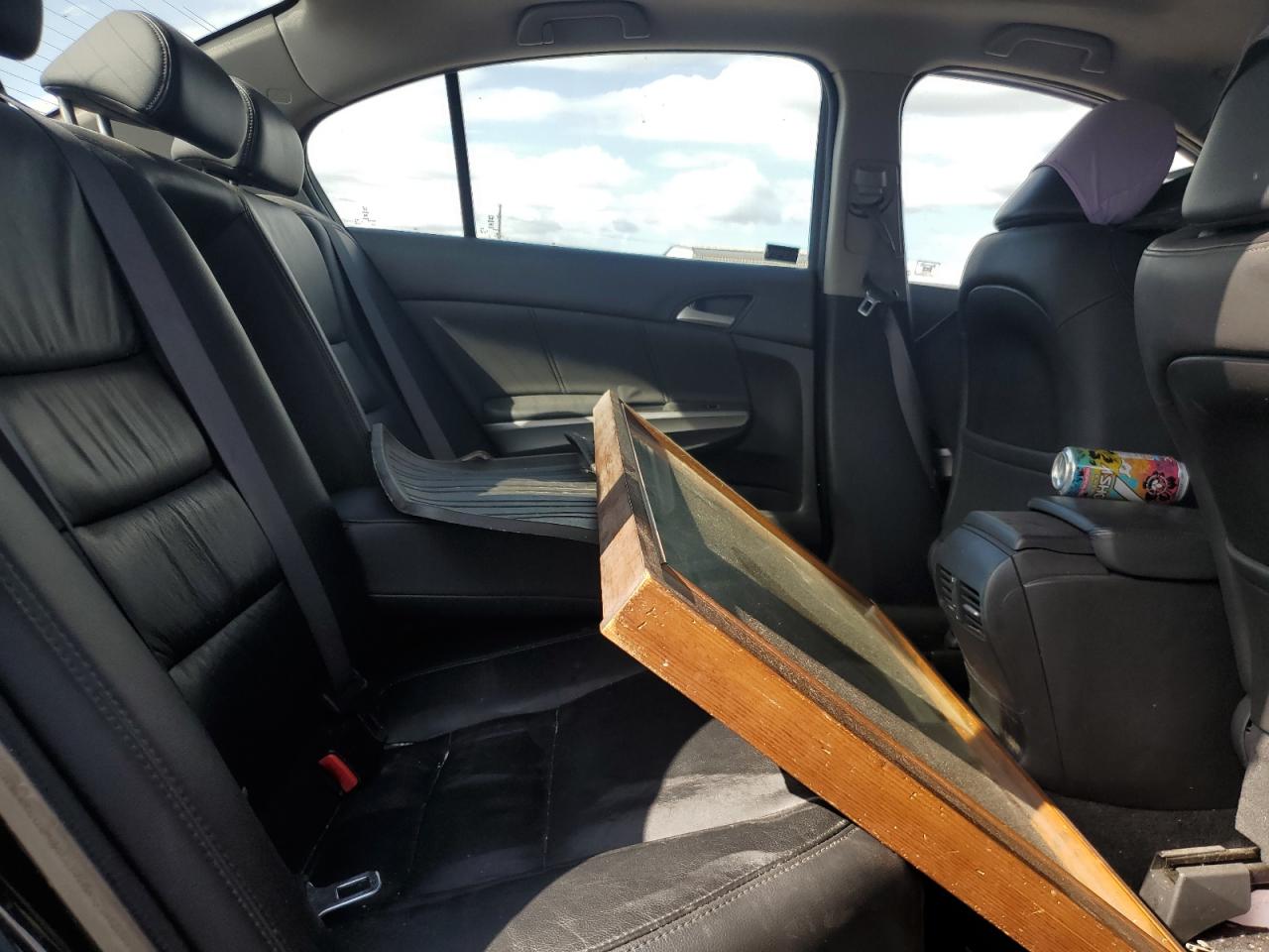 2010 Honda Accord Exl VIN: 1HGCP2F83AA040345 Lot: 85360005