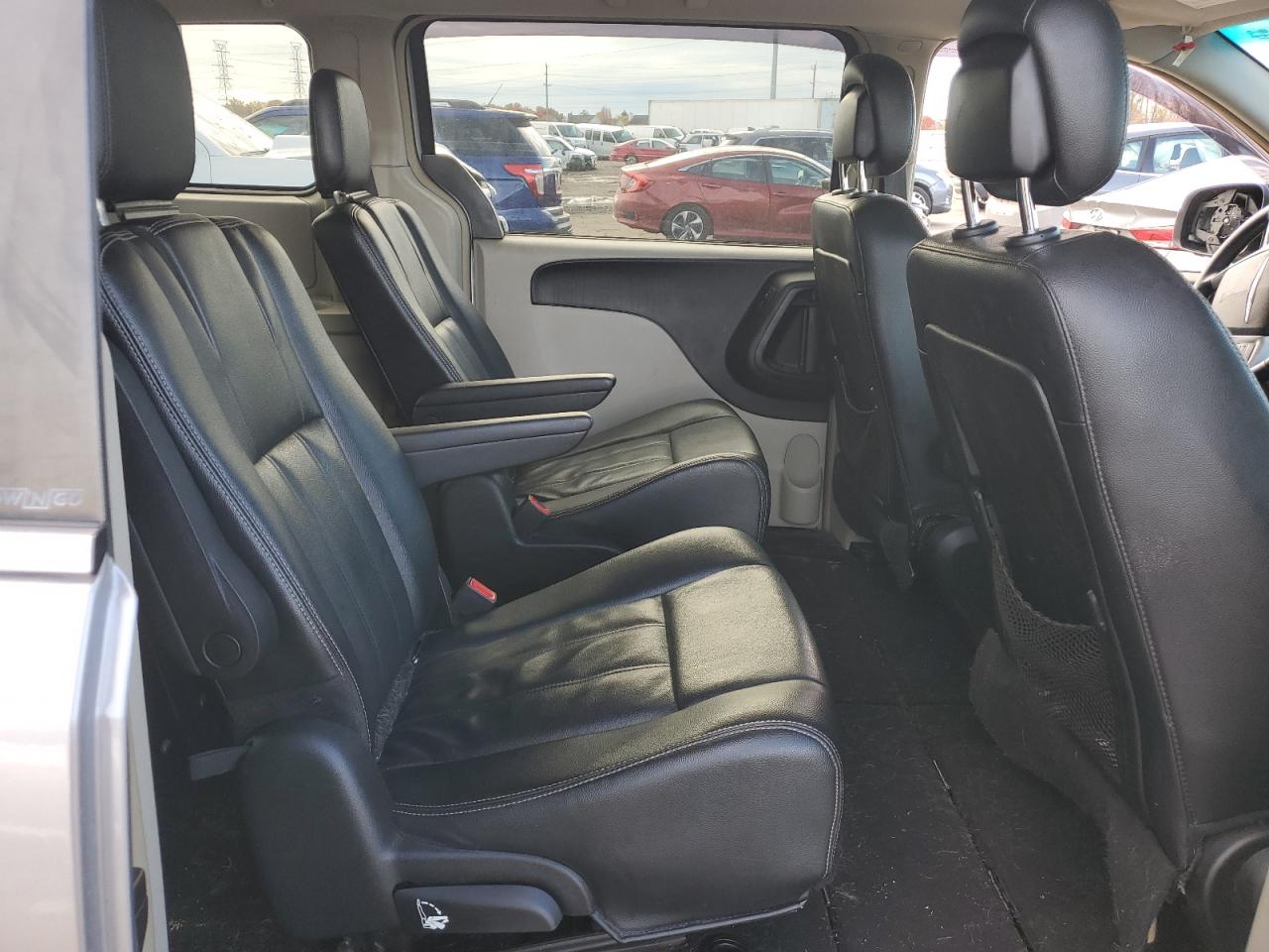 2014 Chrysler Town & Country Touring VIN: 2C4RC1BG2ER221448 Lot: 90306095