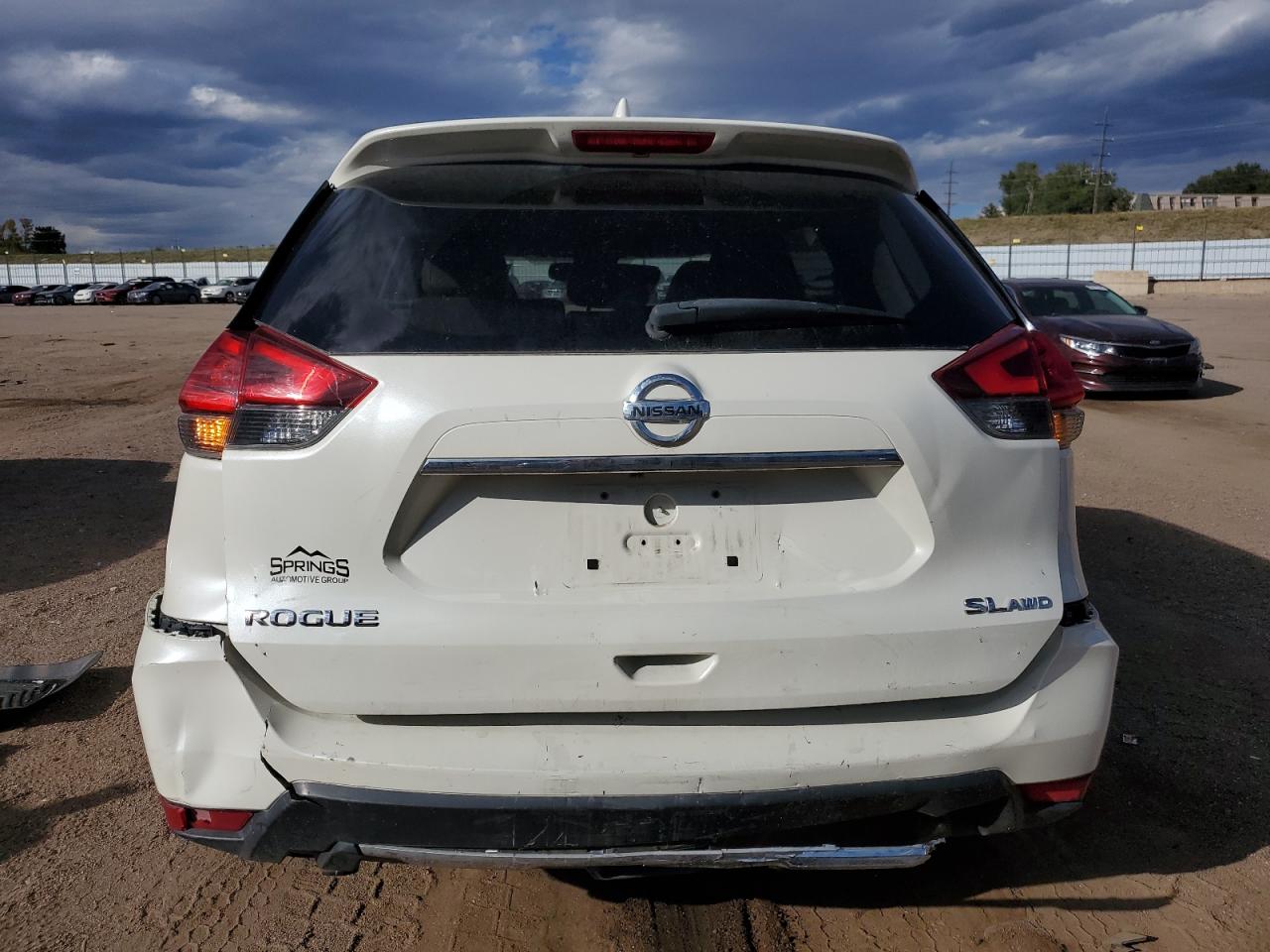 2017 Nissan Rogue S VIN: JN8AT2MV5HW004085 Lot: 86104265