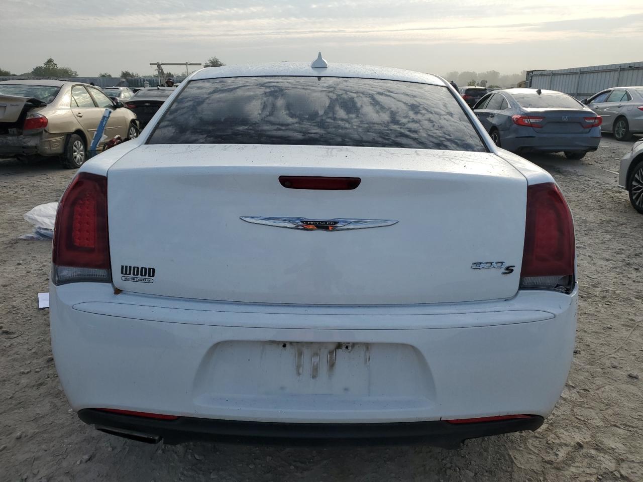 2019 Chrysler 300 S VIN: 2C3CCABG1KH682653 Lot: 84284215