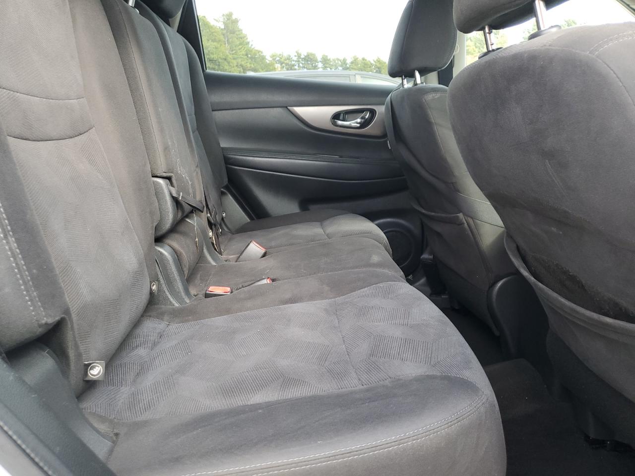 2016 Nissan Rogue S VIN: KNMAT2MV1GP677847 Lot: 85271885