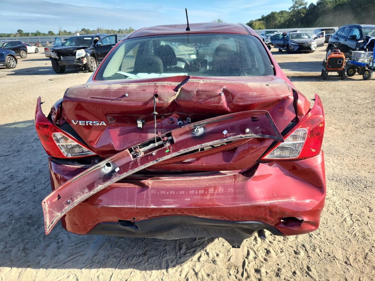 2019 Nissan Versa S VIN: 3N1CN7AP7KL829661 Lot: 82282595