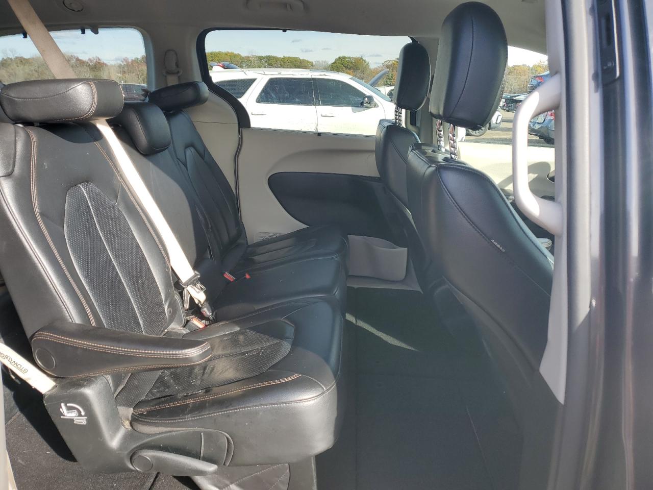 2018 Chrysler Pacifica Touring L VIN: 2C4RC1BG6JR322826 Lot: 85409095