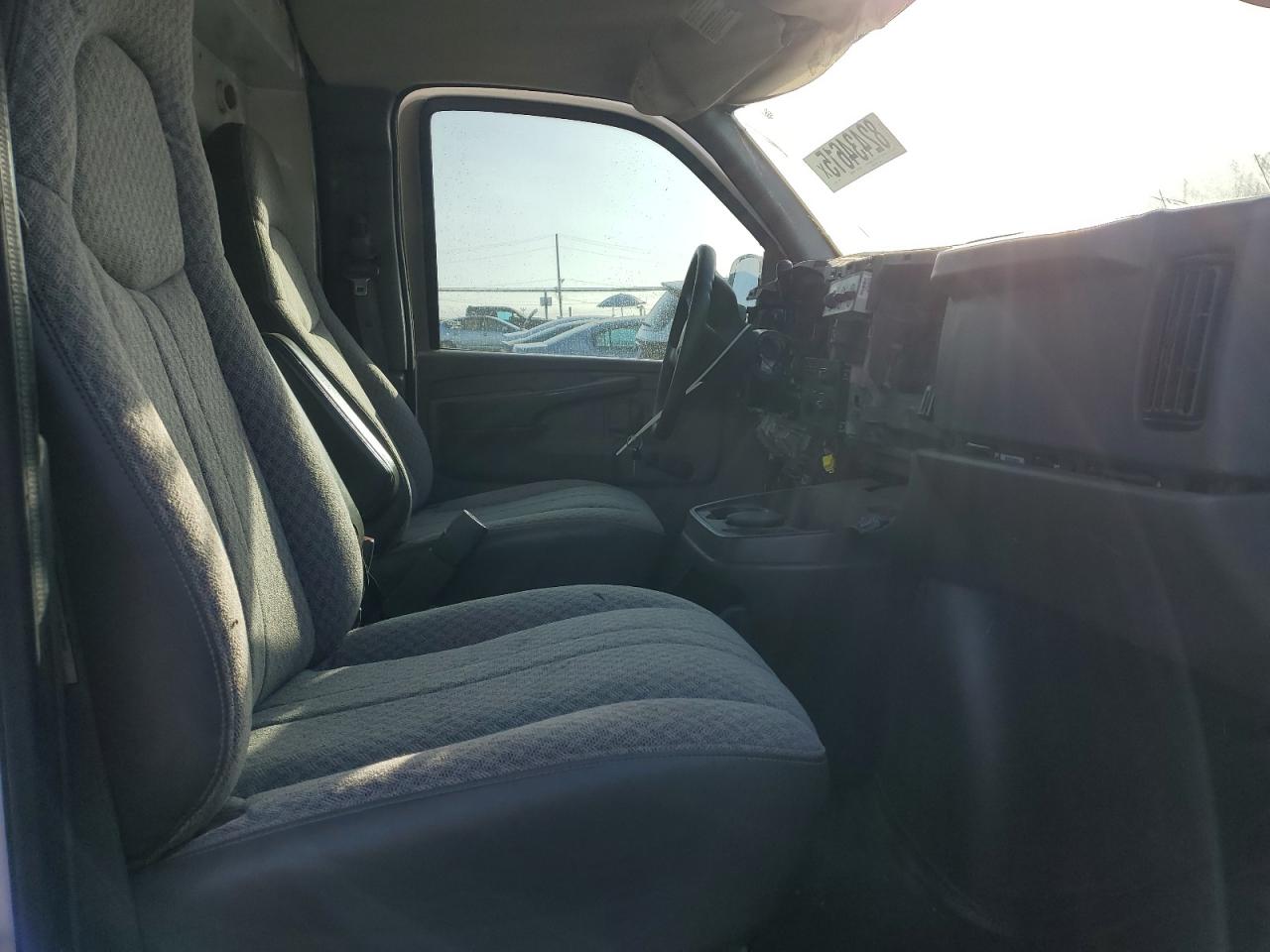 2005 GMC Savana Cutaway G3500 VIN: 1GDHG31U551218160 Lot: 82434615